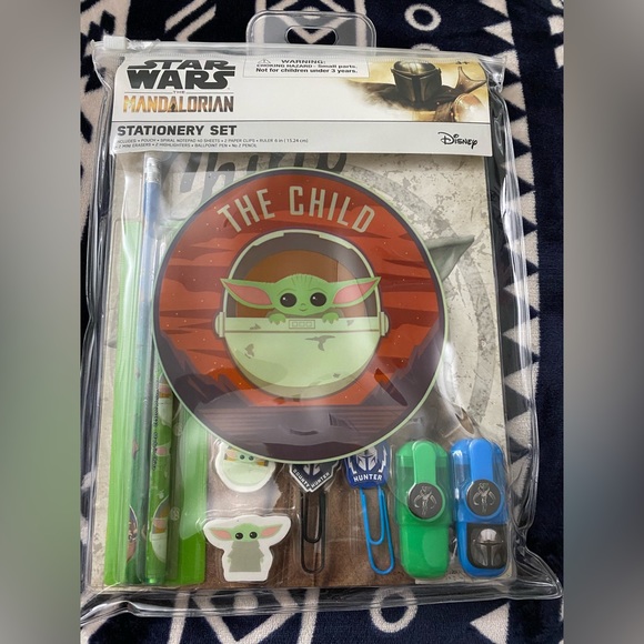 💙💚✏️Star Wars The Mandalorian Stationary Set - The Child - Picture 1 of 2